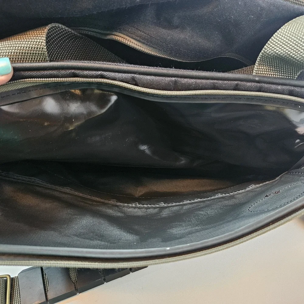 Samsonite Legacy Sport Tote, Medium Luggage, w/ Shoulder Strap, #210